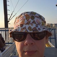 Profile Image for Lynn Poppe.
